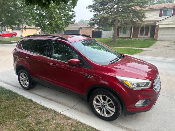2018 Ford Escape SE 4dr 4x4 Automatic — photo 1