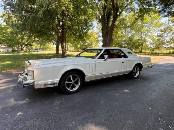 1979 Lincoln Continental Mark — photo 2