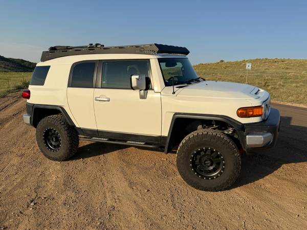 2014 Toyota FJ Cruiser Base — photo 4