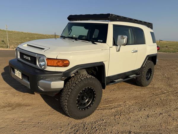 2014 Toyota FJ Cruiser Base — photo 1