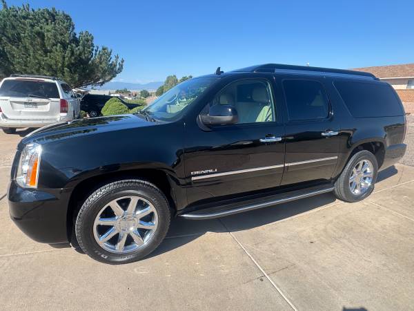 2012 GMC Yukon XL 1500 Denali 4x2 Automatic — photo 1