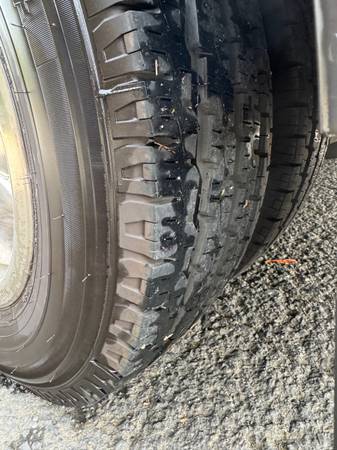 2011 Ford E 350 Super Duty XL Wagon Automatic — photo 6