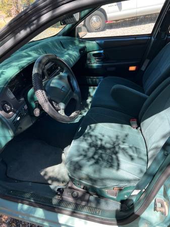 1995 Ford Taurus GL 4dr Sedan — photo 9