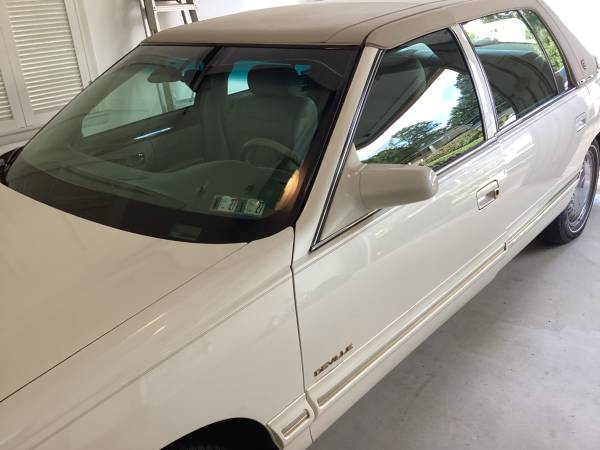 1999 Cadillac Deville d'Elegance 4dr Sedan Automatic — photo 6