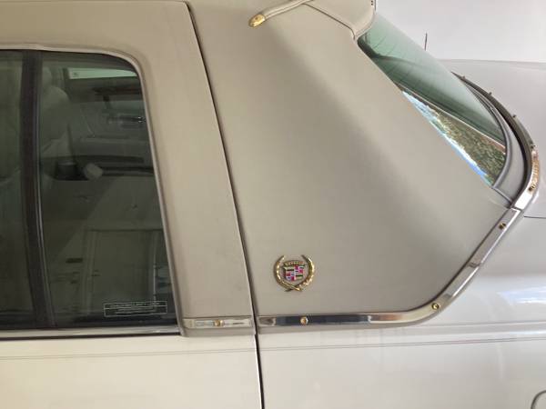 1999 Cadillac Deville d'Elegance 4dr Sedan Automatic — photo 7