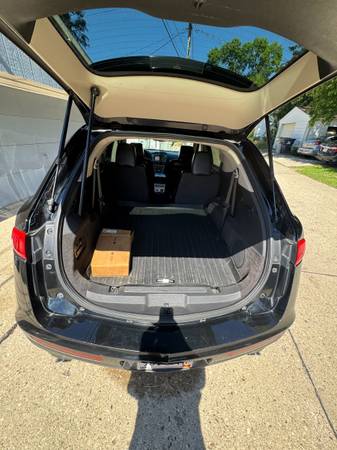 2012 Lincoln MKT Base 4dr Front Wheel Drive — photo 5