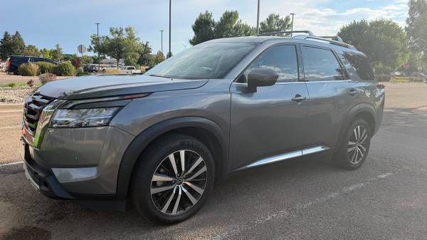 2023 Nissan Pathfinder Platinum 4dr 4x4 Automatic — photo 1
