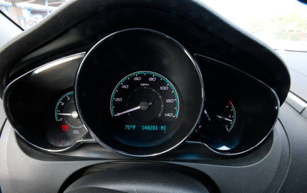 2011 Chevrolet Malibu 1LT — photo 11