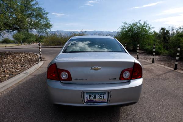 2011 Chevrolet Malibu 1LT — photo 6