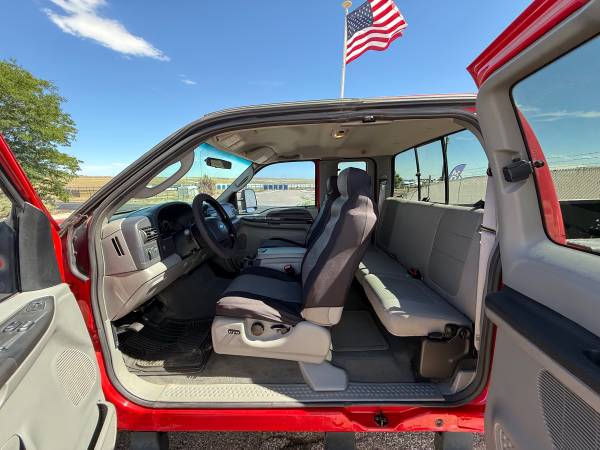 2005 Ford E 350 Super Duty XL Wagon Automatic — photo 10