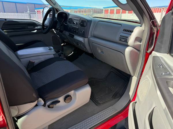 2005 Ford E 350 Super Duty XL Wagon Automatic — photo 11