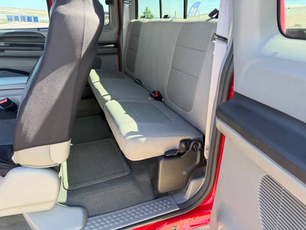 2005 Ford E 350 Super Duty XL Wagon Automatic — photo 9