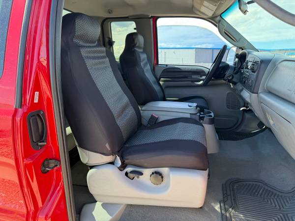 2005 Ford E 350 Super Duty XL Wagon Automatic — photo 12