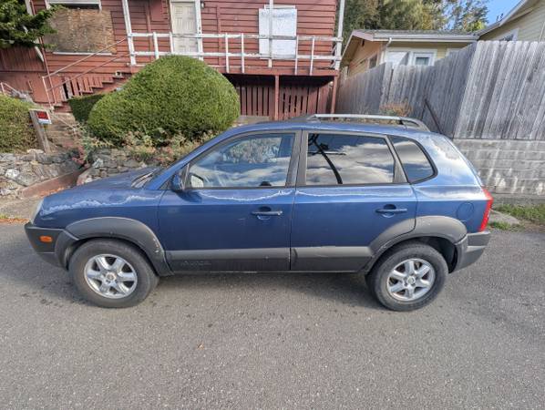 2005 Hyundai Tucson GL 4dr 4x4 Manual — photo 1