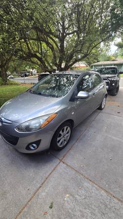 2014 Mazda Mazda2 Touring — photo 3