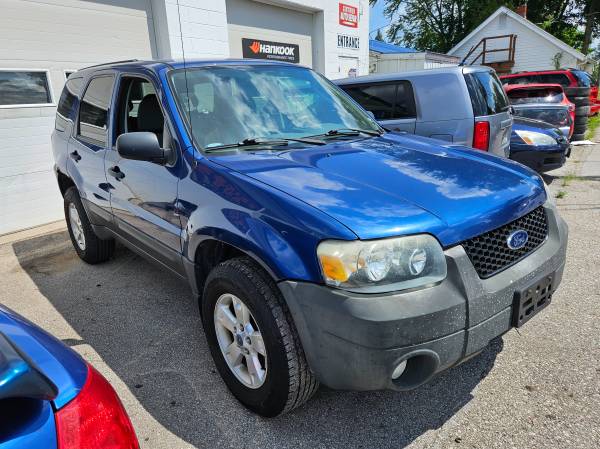 2007 Ford Escape XLT Sport 4dr 4x4 Automatic — photo 2