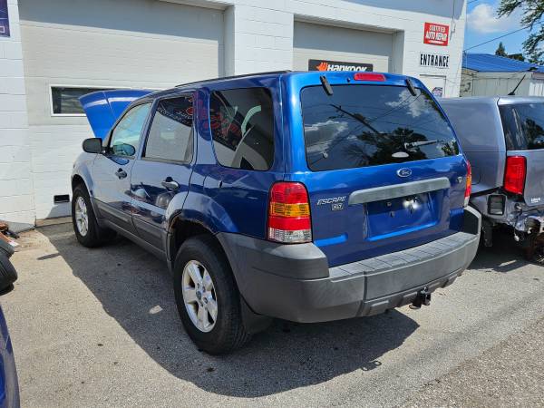 2007 Ford Escape XLT Sport 4dr 4x4 Automatic — photo 4