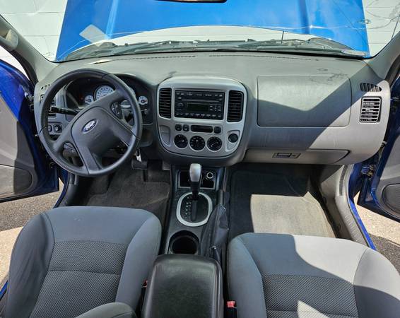2007 Ford Escape XLT Sport 4dr 4x4 Automatic — photo 5