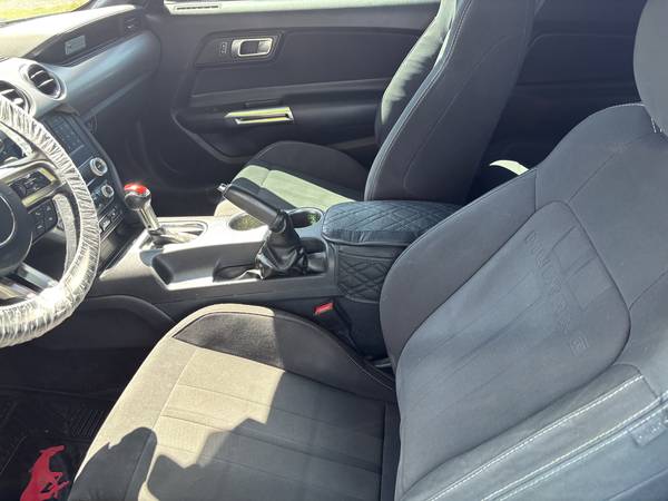 2019 Ford Mustang GT — photo 4