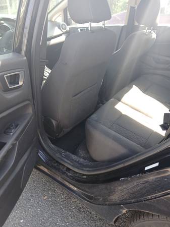 2016 Ford Fiesta SE 4dr Hatchback Automatic — photo 6