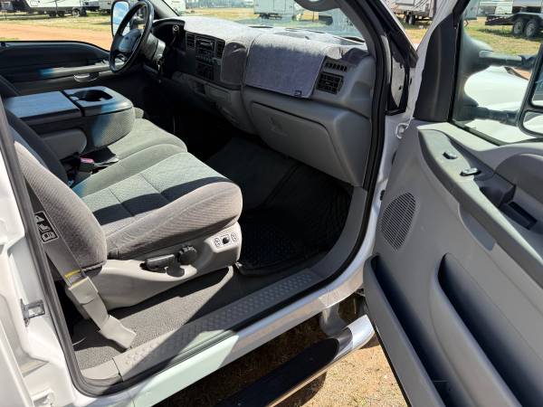 2002 Ford F 350 XL 4x4 SD Crew Cab 172 in. WB DRW HD Manual — photo 12