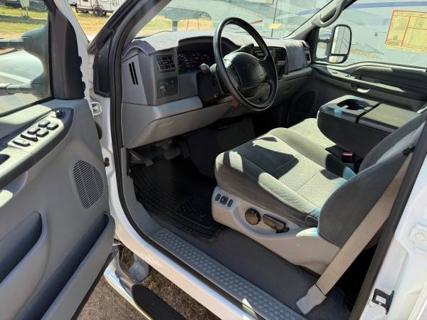2002 Ford F 350 XL 4x4 SD Crew Cab 172 in. WB DRW HD Manual — photo 9