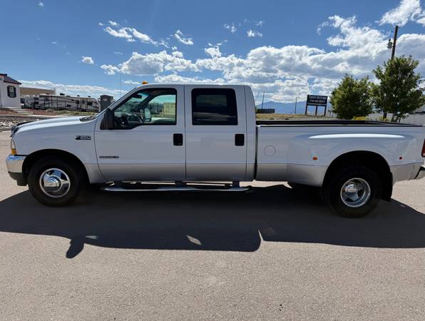 2002 Ford F 350 XL 4x4 SD Crew Cab 172 in. WB DRW HD Manual — photo 5