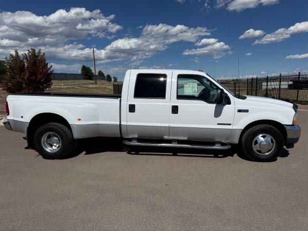 2002 Ford F 350 XL 4x4 SD Crew Cab 172 in. WB DRW HD Manual — photo 2