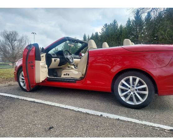 2012 Volkswagen EOS Lux 2dr Front-wheel Drive Convertible Automatic — photo 5