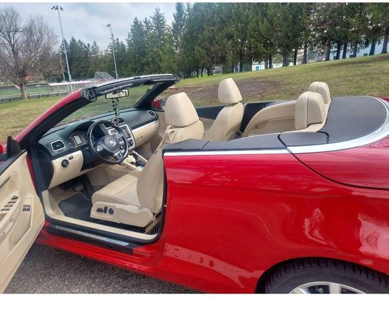 2012 Volkswagen EOS Lux 2dr Front-wheel Drive Convertible Automatic — photo 4