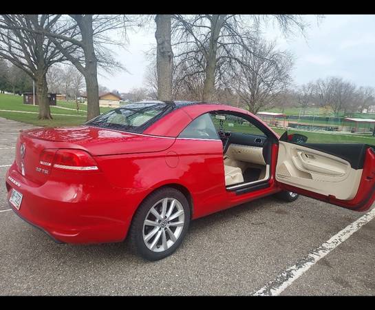 2012 Volkswagen EOS Lux 2dr Front-wheel Drive Convertible Automatic — photo 10