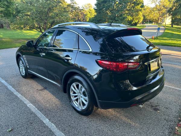 2009 Infiniti Fx35 Base 4dr 4x2 Automatic — photo 4