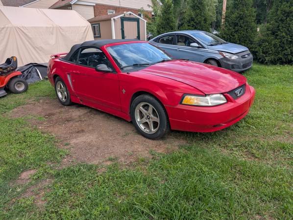 2002 Ford Mustang GT 2dr Coupe Manual — photo 4