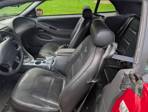 2002 Ford Mustang GT 2dr Coupe Manual — photo 9