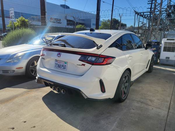 2023 Honda Civic Type R Base — photo 2
