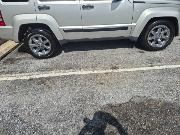 2009 Jeep Liberty Limited Edition 4dr 4x4 Automatic — photo 10