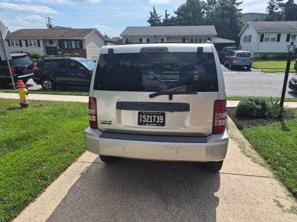 2009 Jeep Liberty Limited Edition 4dr 4x4 Automatic — photo 3