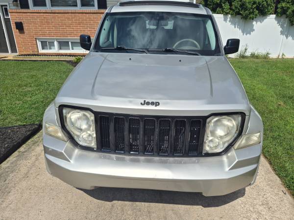 2009 Jeep Liberty Limited Edition 4dr 4x4 Automatic — photo 4