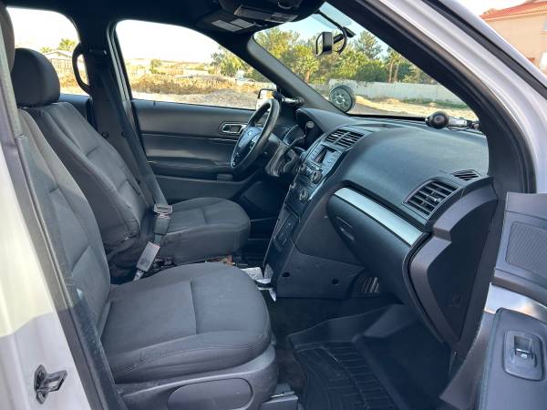 2018 Ford Explorer XLT 4dr 4x4 Automatic — photo 6