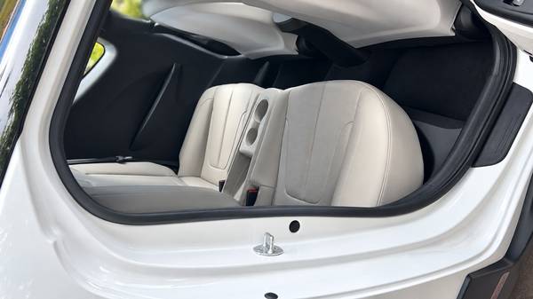 2019 Hyundai Veloster Turbo Ultimate 3dr Hatchback Automatic — photo 11
