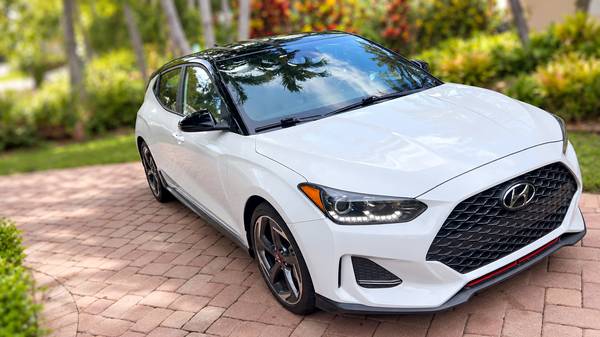 2019 Hyundai Veloster Turbo Ultimate 3dr Hatchback Automatic — photo 4