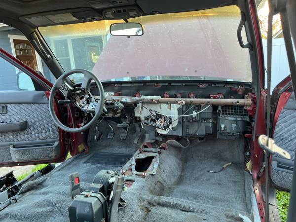 1994 Toyota 4runner SR5 V6 4dr SUV — photo 6