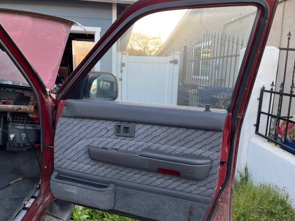 1994 Toyota 4runner SR5 V6 4dr SUV — photo 12