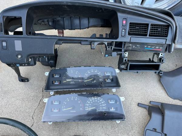 1994 Toyota 4runner SR5 V6 4dr SUV — photo 2