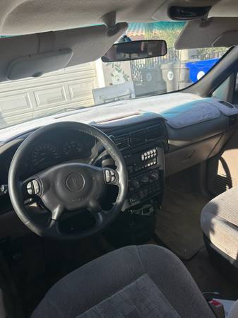 2003 Pontiac Montana N16 Passenger Van Automatic — photo 10
