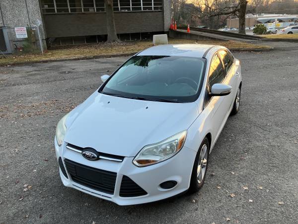 2014 Ford Focus S 4dr Sedan Automatic — photo 1