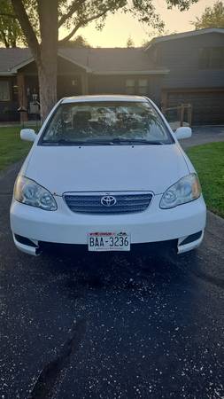 2009 Toyota Corolla LE 4dr Sedan Automatic — photo 4