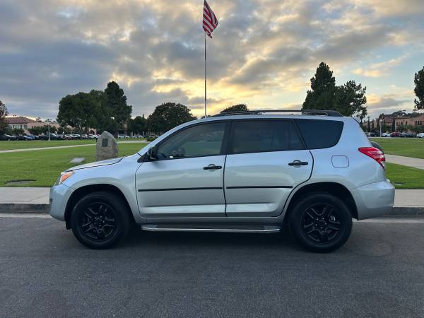 2011 Toyota Rav4 Base — photo 7