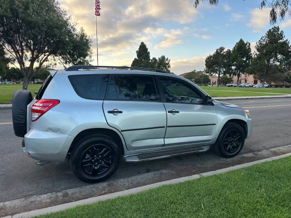 2011 Toyota Rav4 Base — photo 5