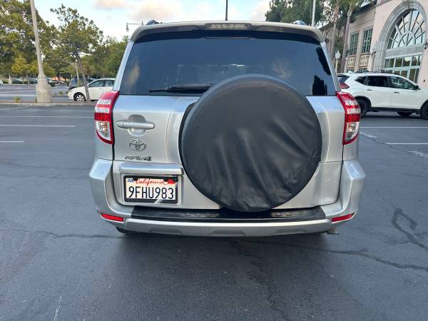 2011 Toyota Rav4 Base — photo 11